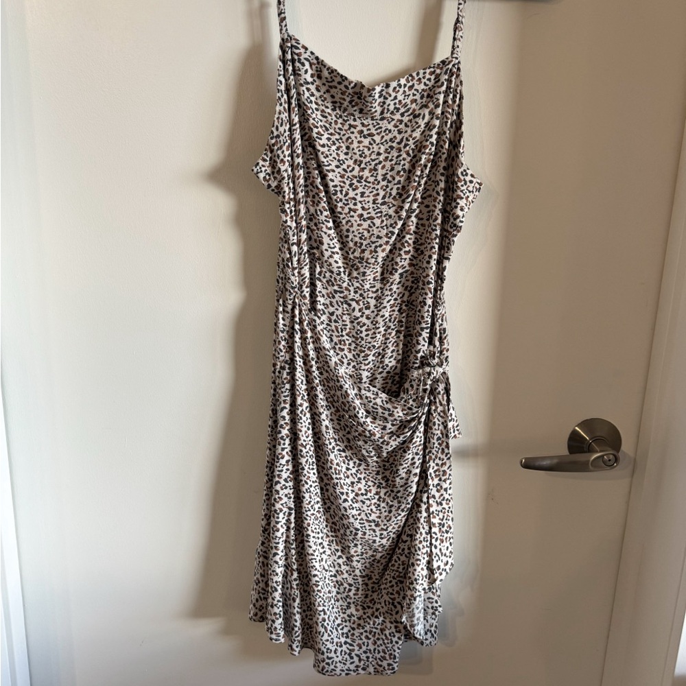 Abercrombie cheetah leopard print mini wrap dress - size M